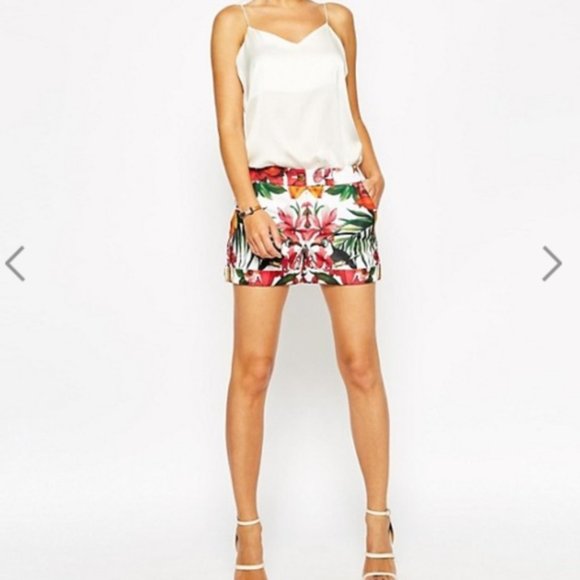 Like NEW Ted Baker 'Quellia' Tropical Shorts, TB2 - Picture 3 of 15